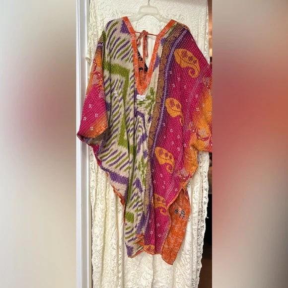 Elegant Orange and Black Midi Dress - Picture 7 of 9